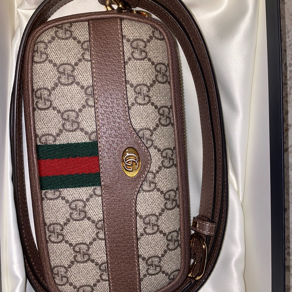 Gucci crossbody new AVAILABLE